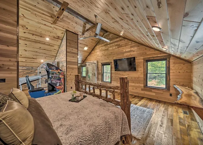 Galena Cabin W/ Wraparound Porch & Game Room!