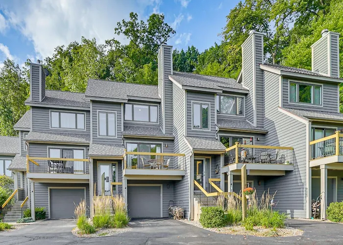 Galena Townhome W/ Indoor Pool Access & Views
